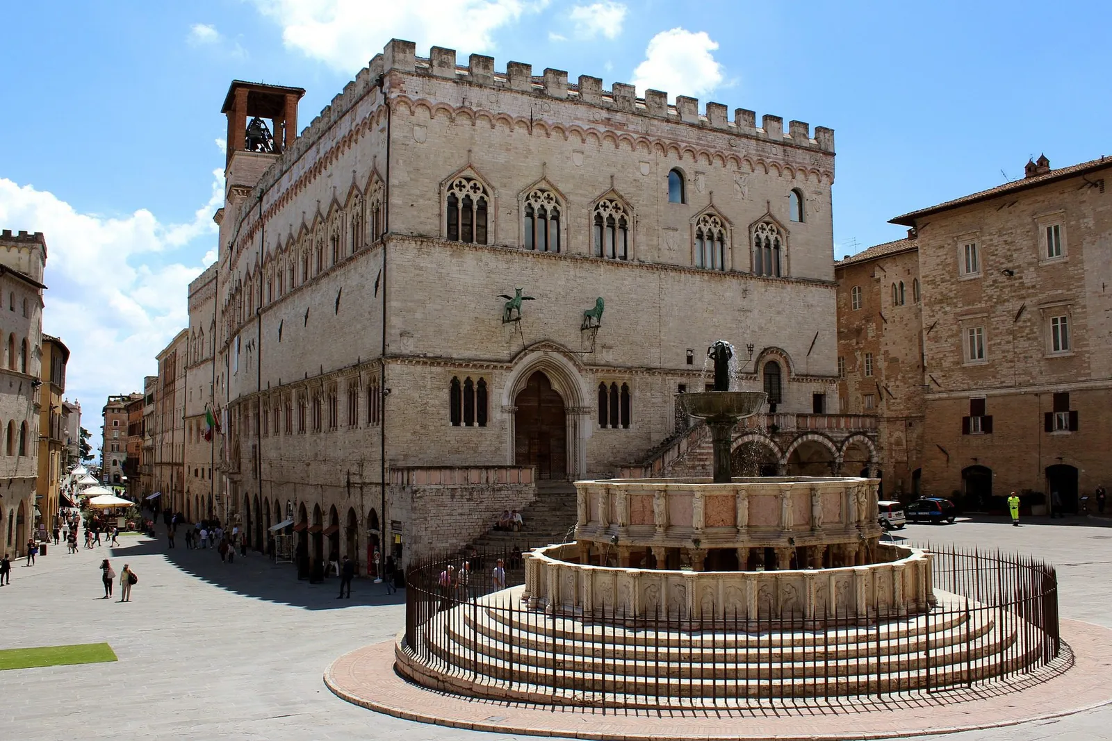 Piazza IV Novembre in Perugia with the Fontana Maggiore and Palazzo dei Priori